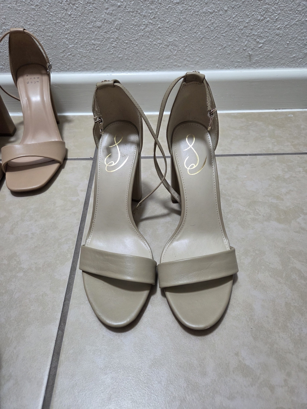 Sole Society Neutral Beige Ankle-Strap Wedge Sandals
